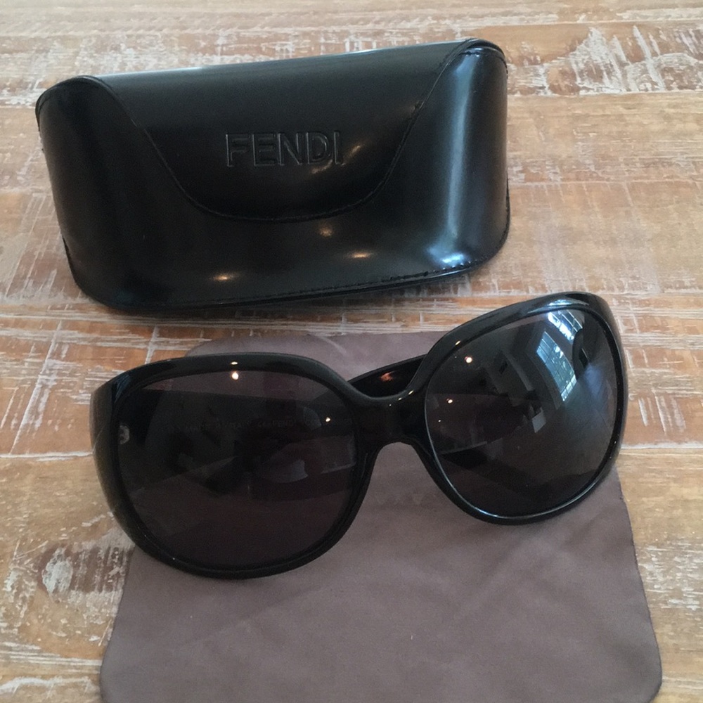 Black Fendi sunglasses
